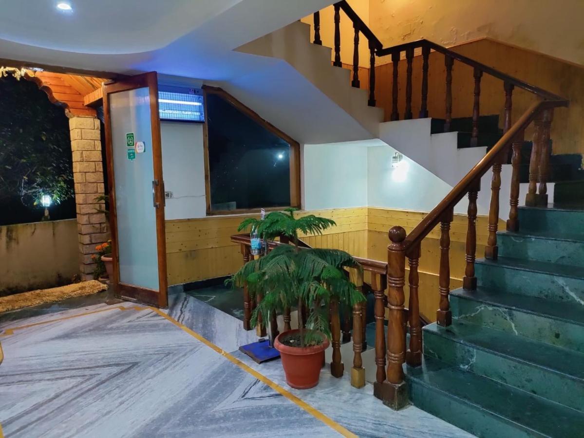 Hotel Mountain Face By Snow City Hotels Manāli Exterior foto
